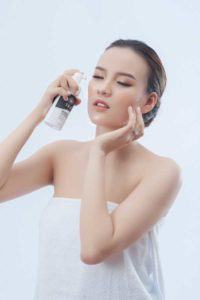 Sữa rửa mặt Trần Kim Huyền - Herbal Cleansing Water TKH